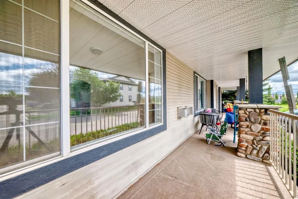 252 Stonemere Place