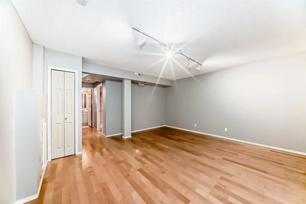 252 Stonemere Place