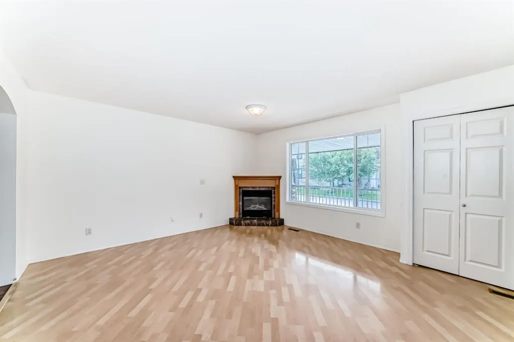 252 Stonemere Place