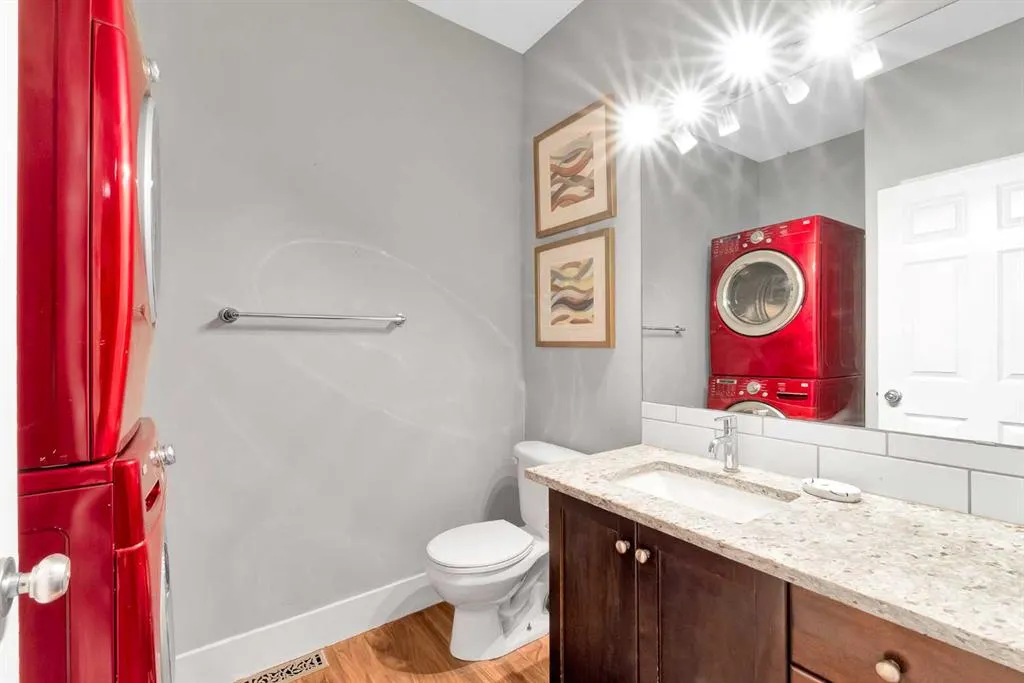 197 Royal Crest View NW