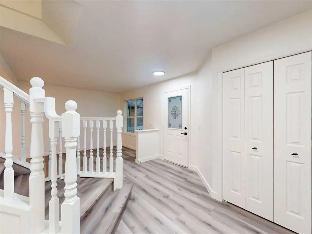 289 Canals Circle SW