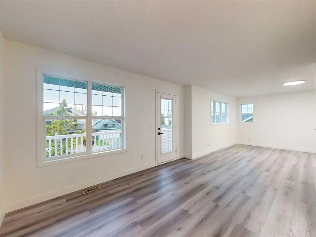 289 Canals Circle SW