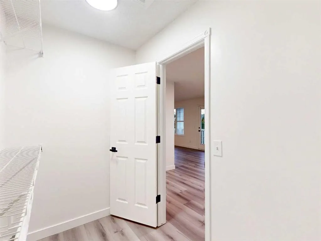 289 Canals Circle SW