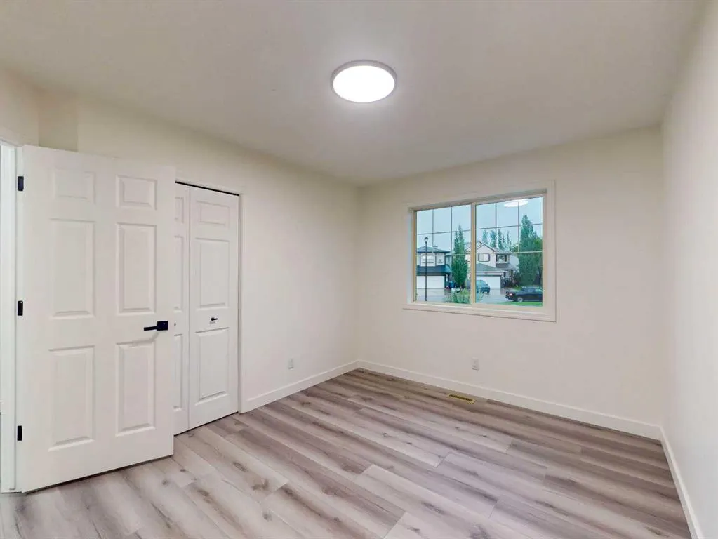 289 Canals Circle SW