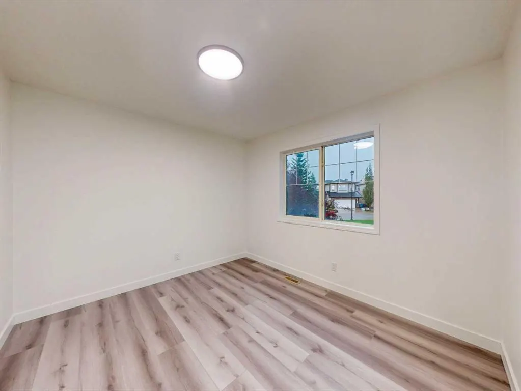 289 Canals Circle SW