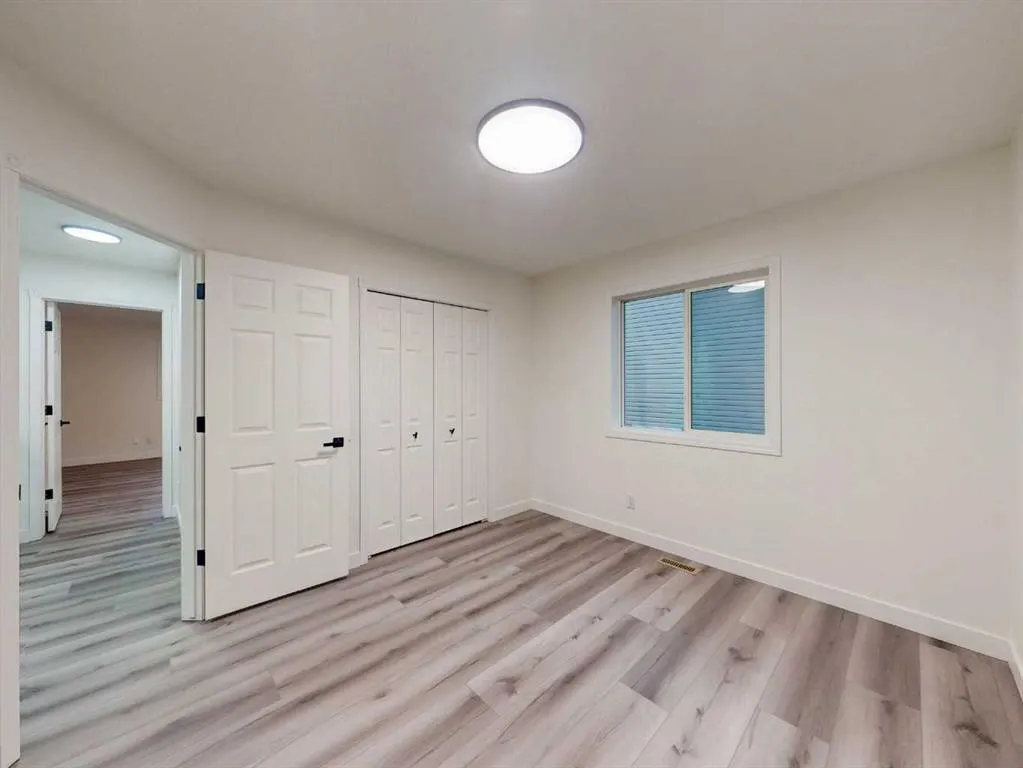 289 Canals Circle SW