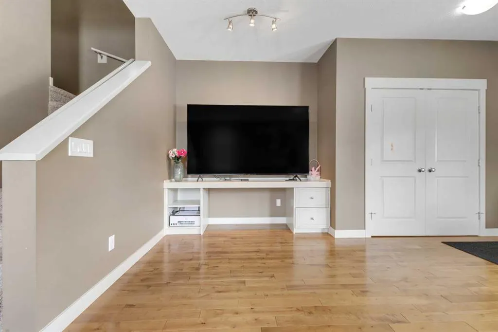 306 Skyview Ranch Road NE