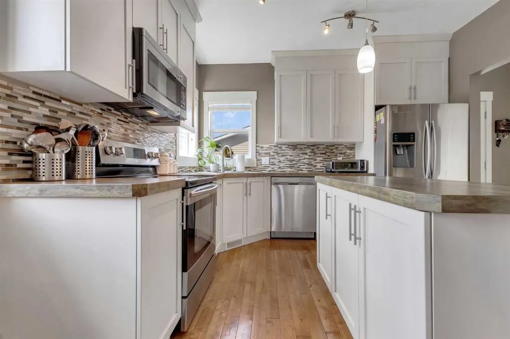 306 Skyview Ranch Road NE