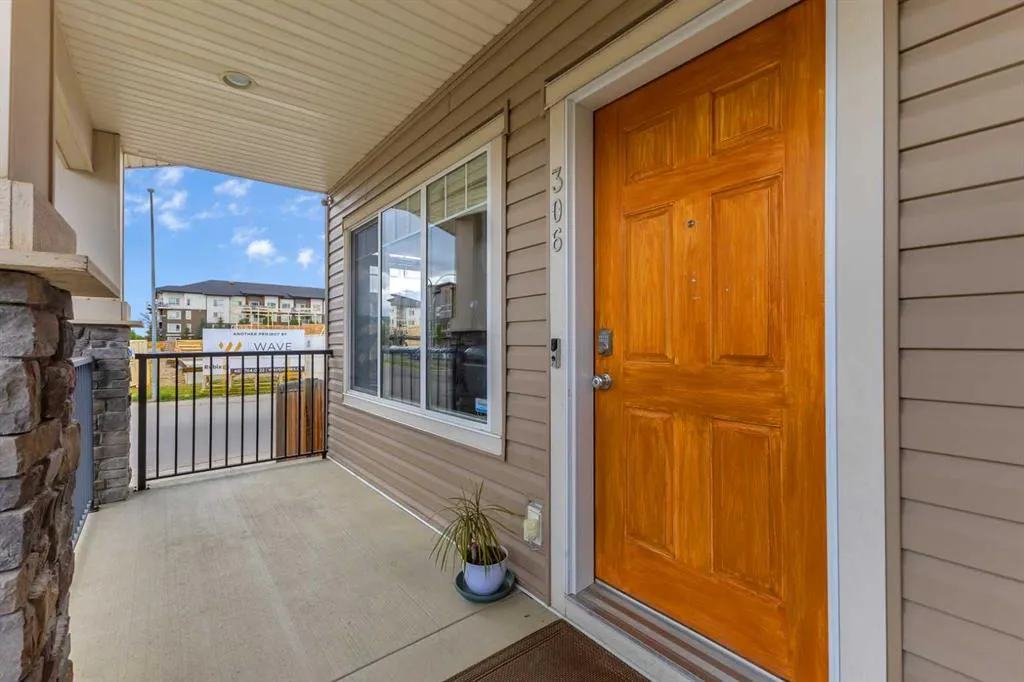 306 Skyview Ranch Road NE