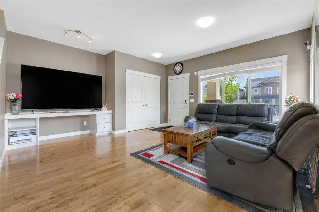 306 Skyview Ranch Road NE
