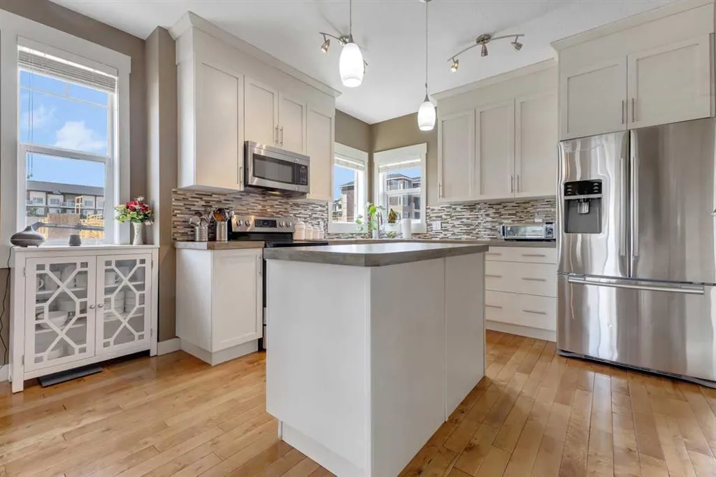 306 Skyview Ranch Road NE