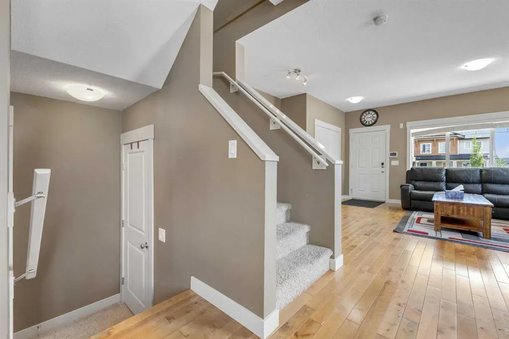 306 Skyview Ranch Road NE