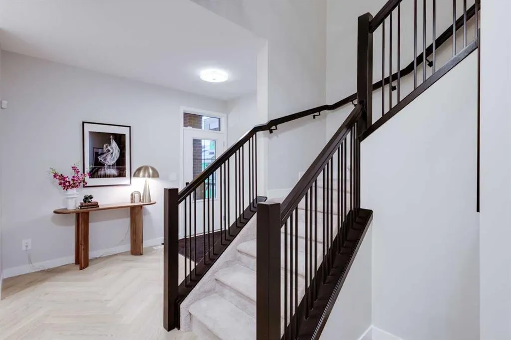 112 Sundown Crescent