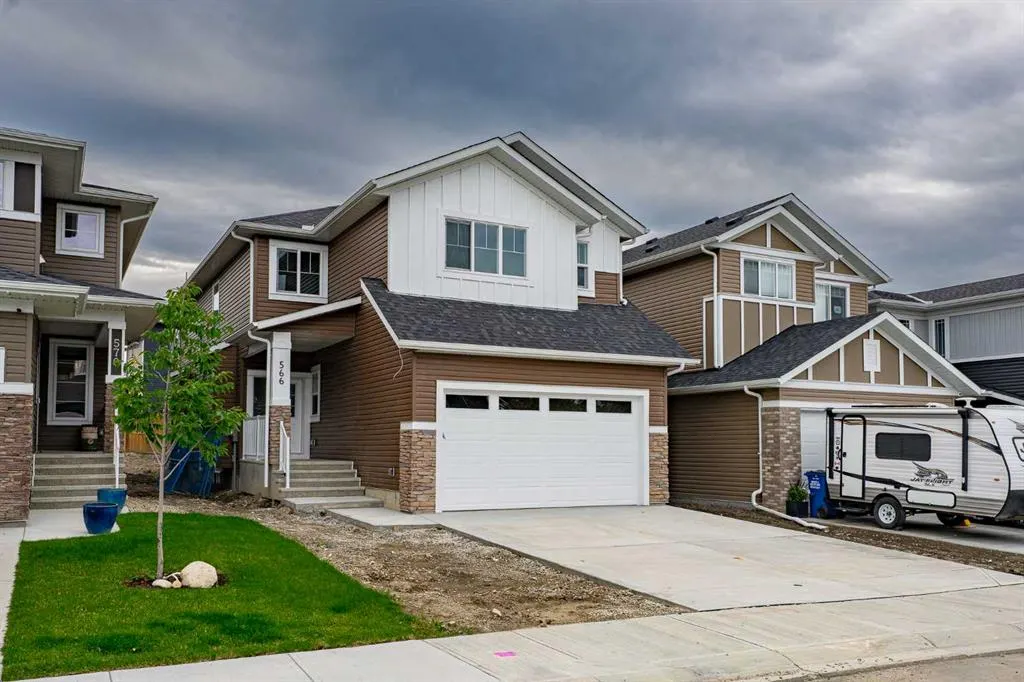 566 Rivercrest View