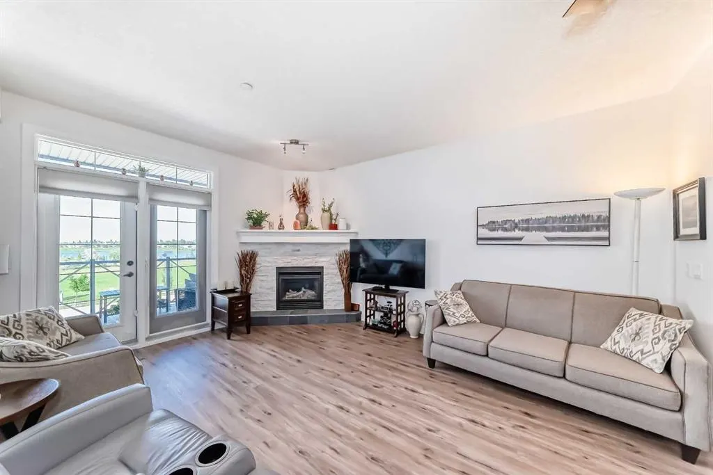 1005A Westmount Drive, #213