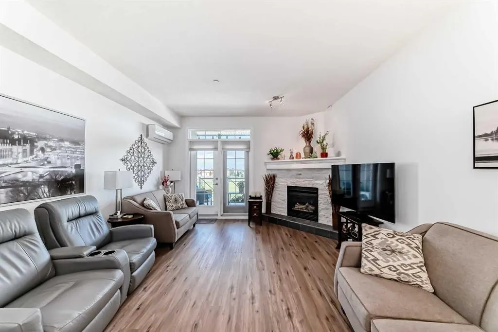 1005A Westmount Drive, #213