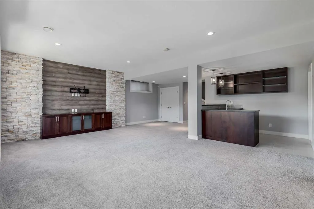 2321 Bayside Circle SW
