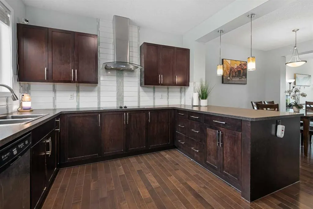 1251 New Brighton Park SE