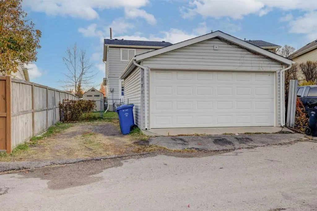 171 Erin Woods Drive SE