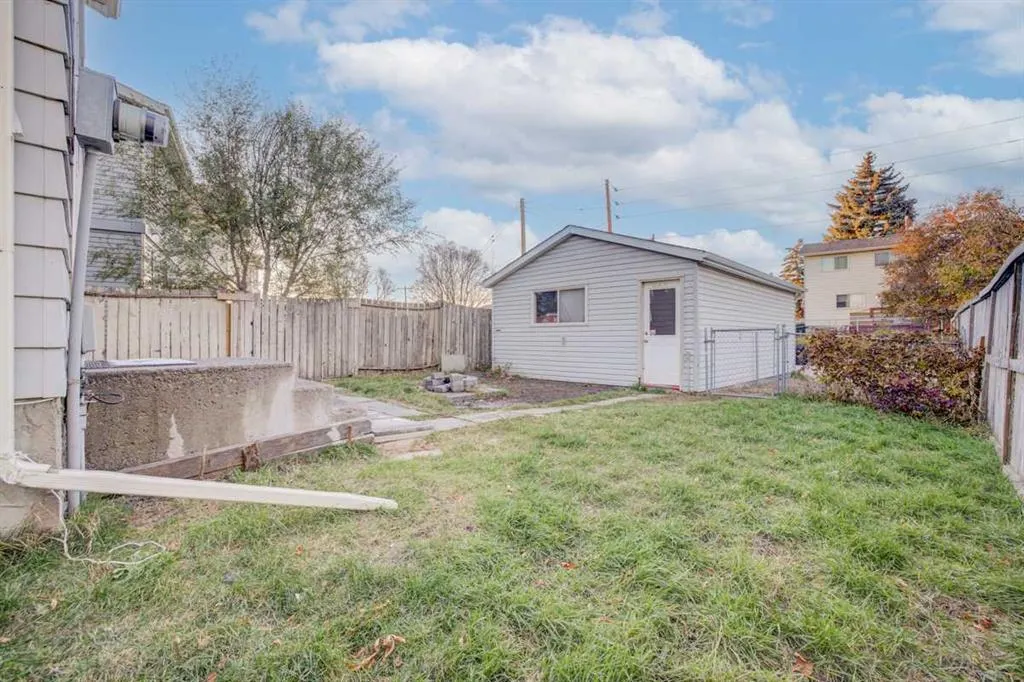 171 Erin Woods Drive SE