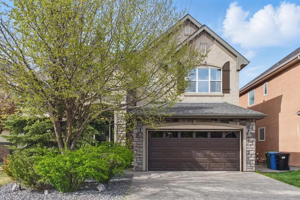 327 Cranleigh View SE