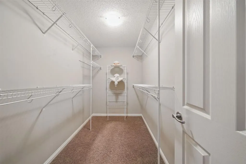 327 Cranleigh View SE