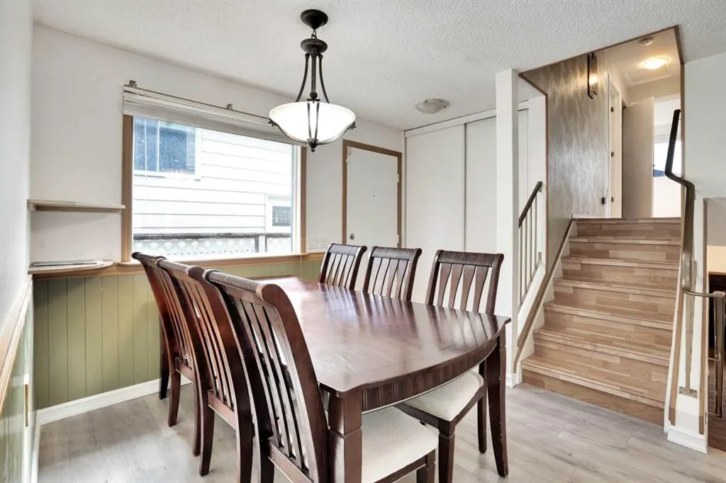 18 Erin Ridge Road SE