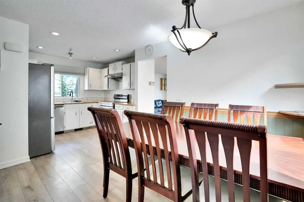 18 Erin Ridge Road SE