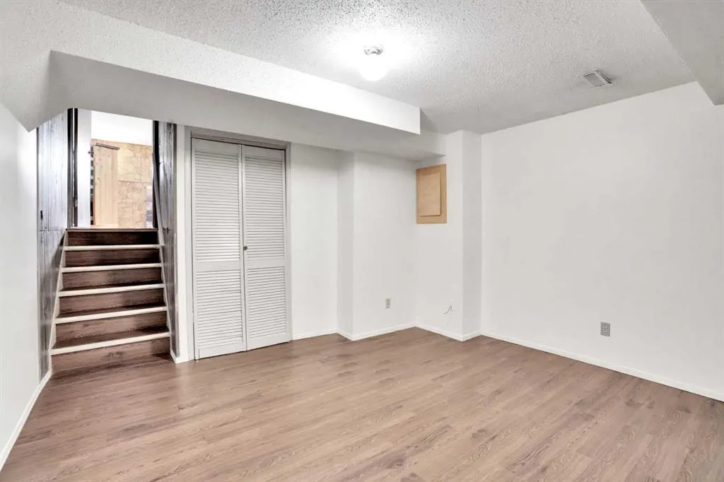 18 Erin Ridge Road SE