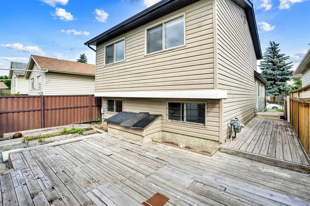 18 Erin Ridge Road SE