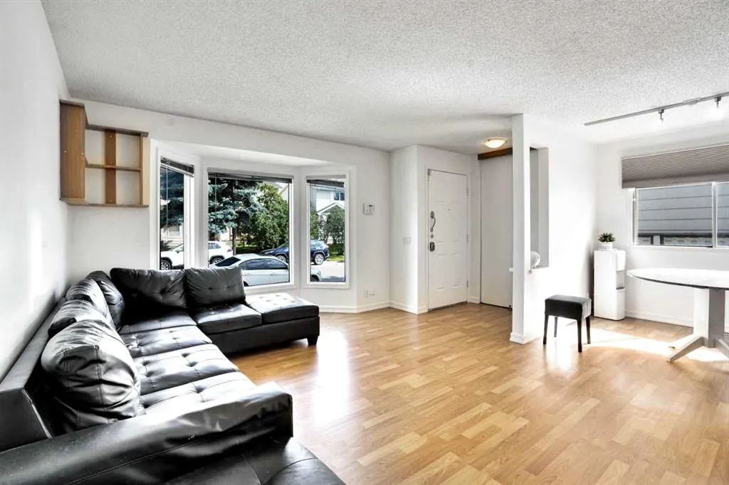 18 Erin Ridge Road SE