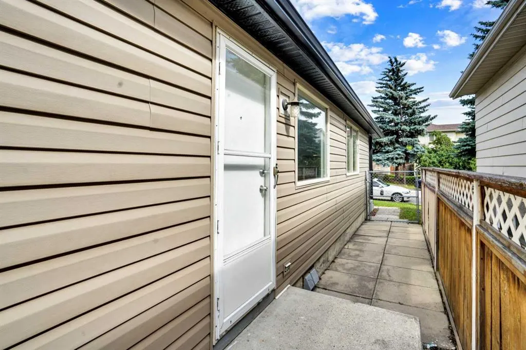 18 Erin Ridge Road SE