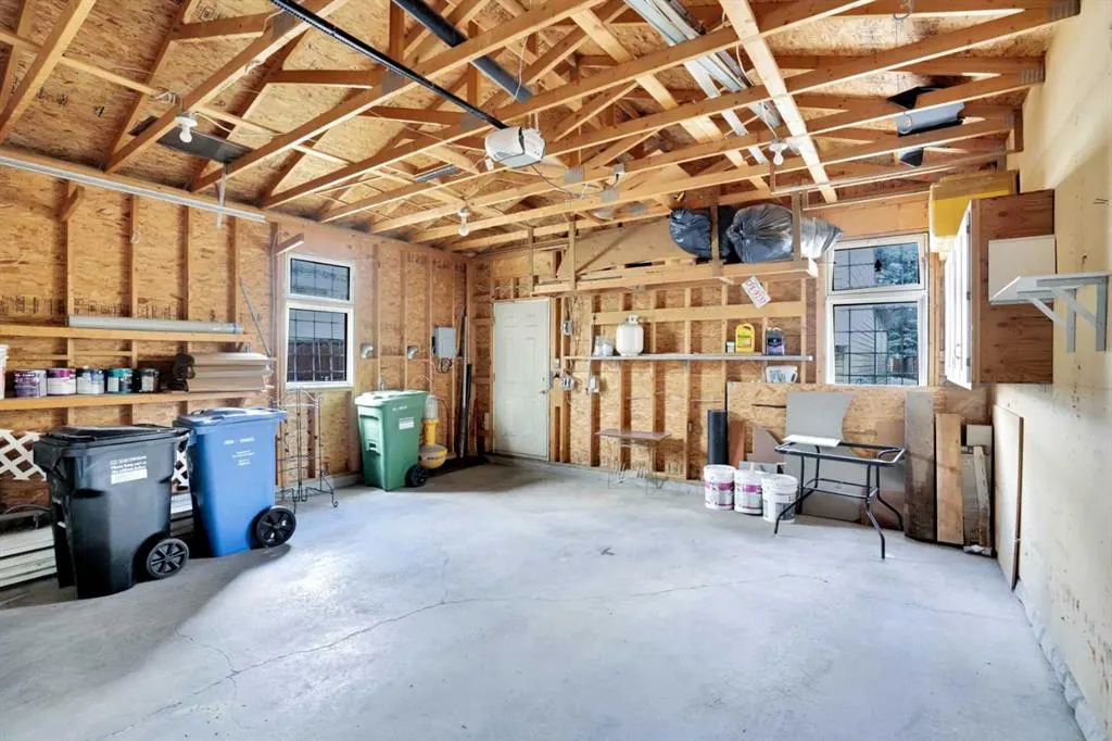 18 Erin Ridge Road SE