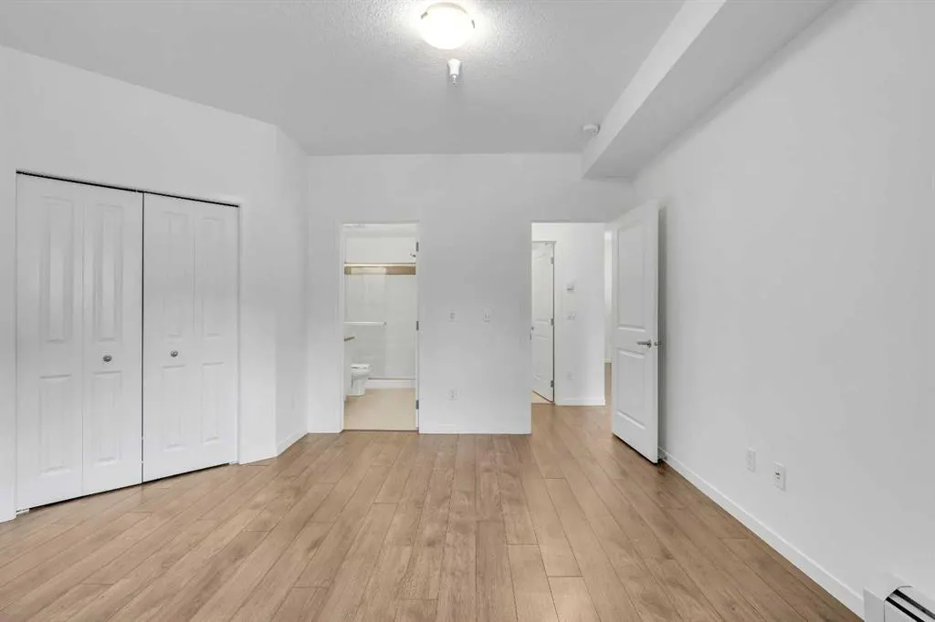 30 Mahogany Mews SE, #220