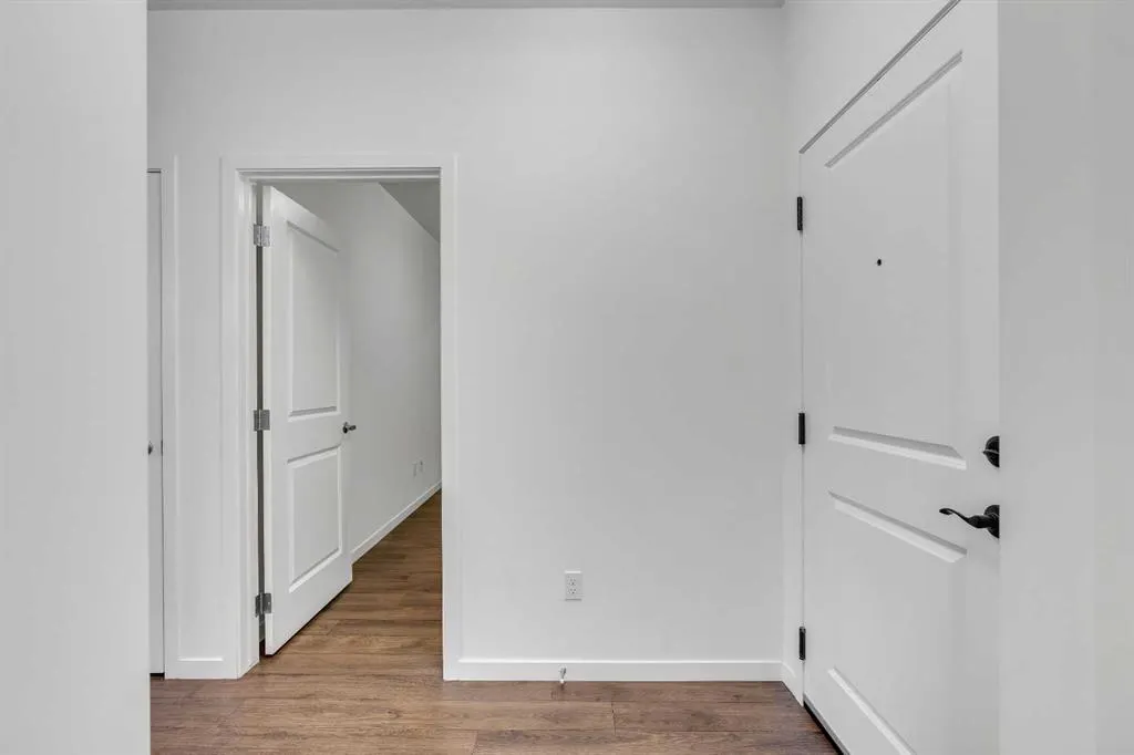 30 Mahogany Mews SE, #220