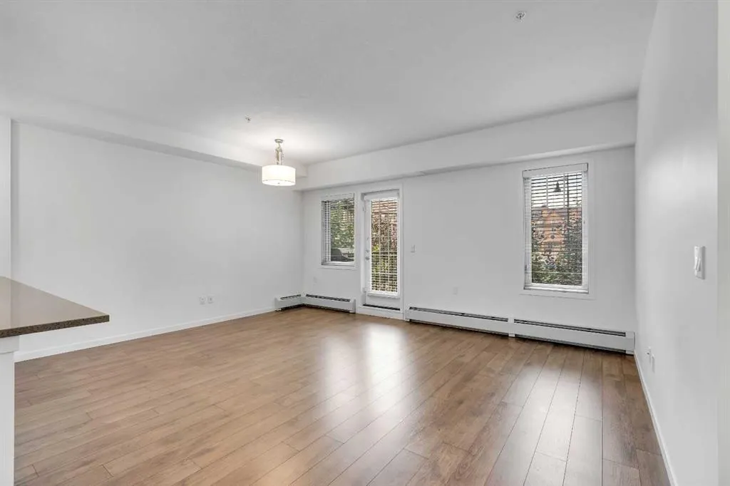 30 Mahogany Mews SE, #220