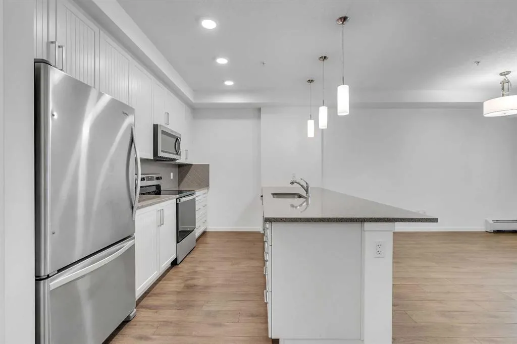 30 Mahogany Mews SE, #220