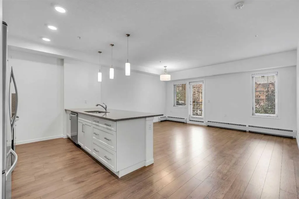 30 Mahogany Mews SE, #220