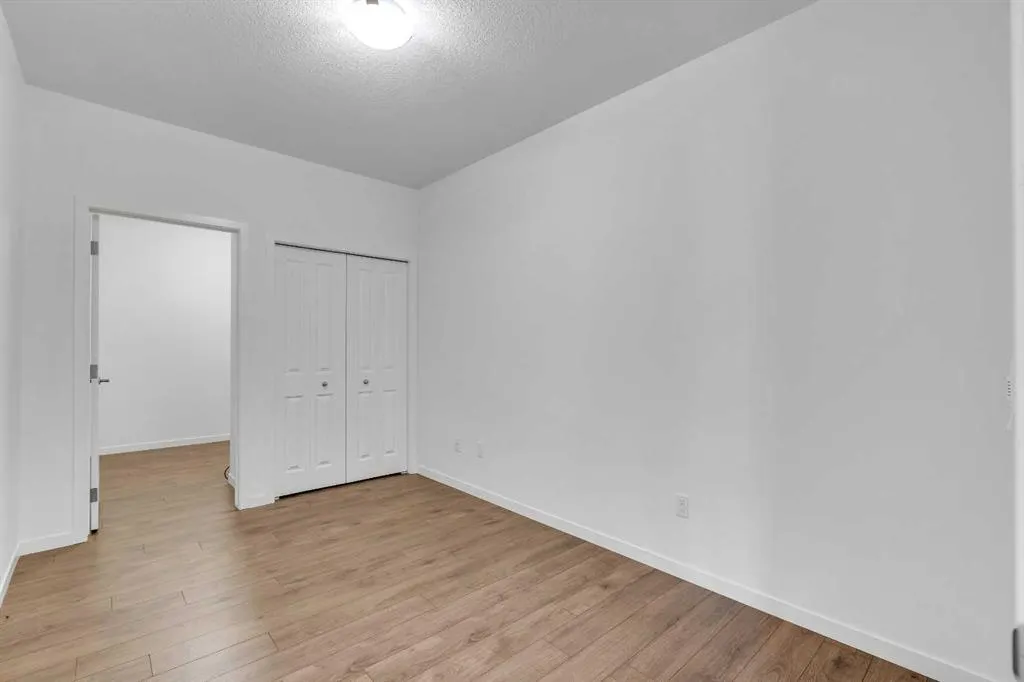 30 Mahogany Mews SE, #220
