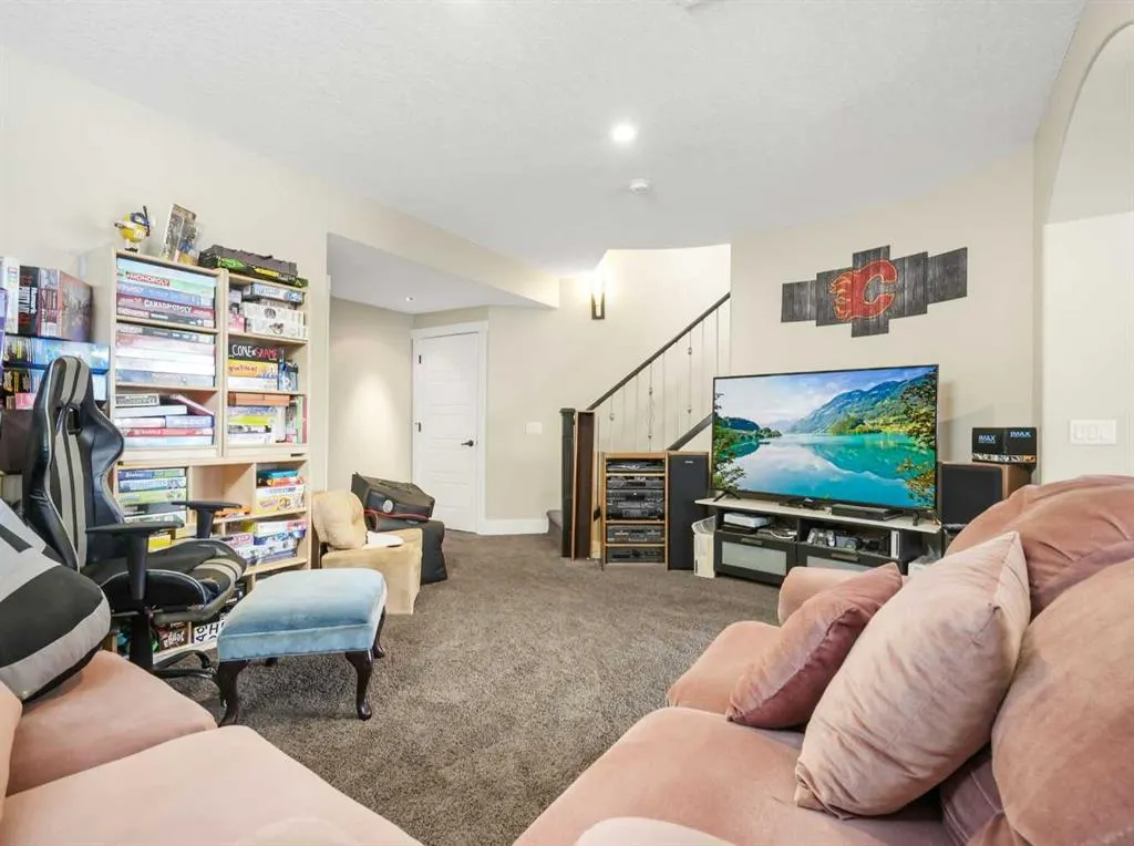 182 Strathmore Lakes Bend