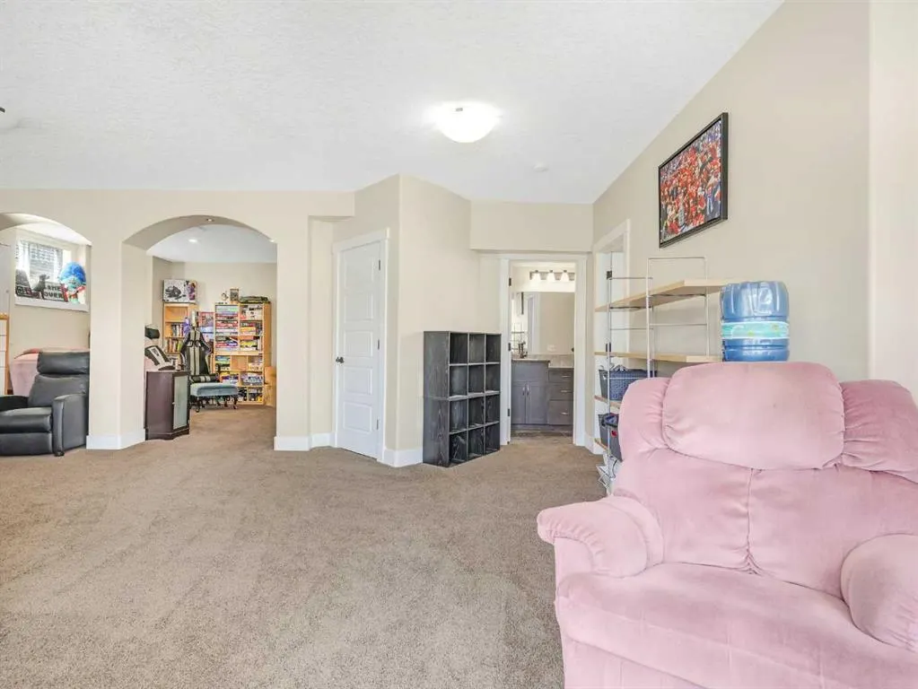 182 Strathmore Lakes Bend
