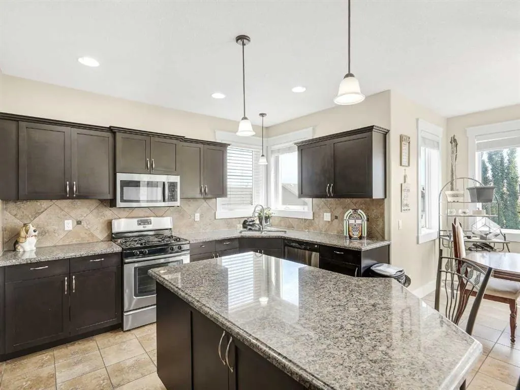 182 Strathmore Lakes Bend