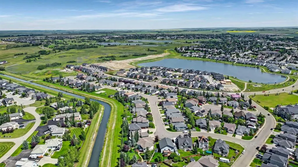 182 Strathmore Lakes Bend