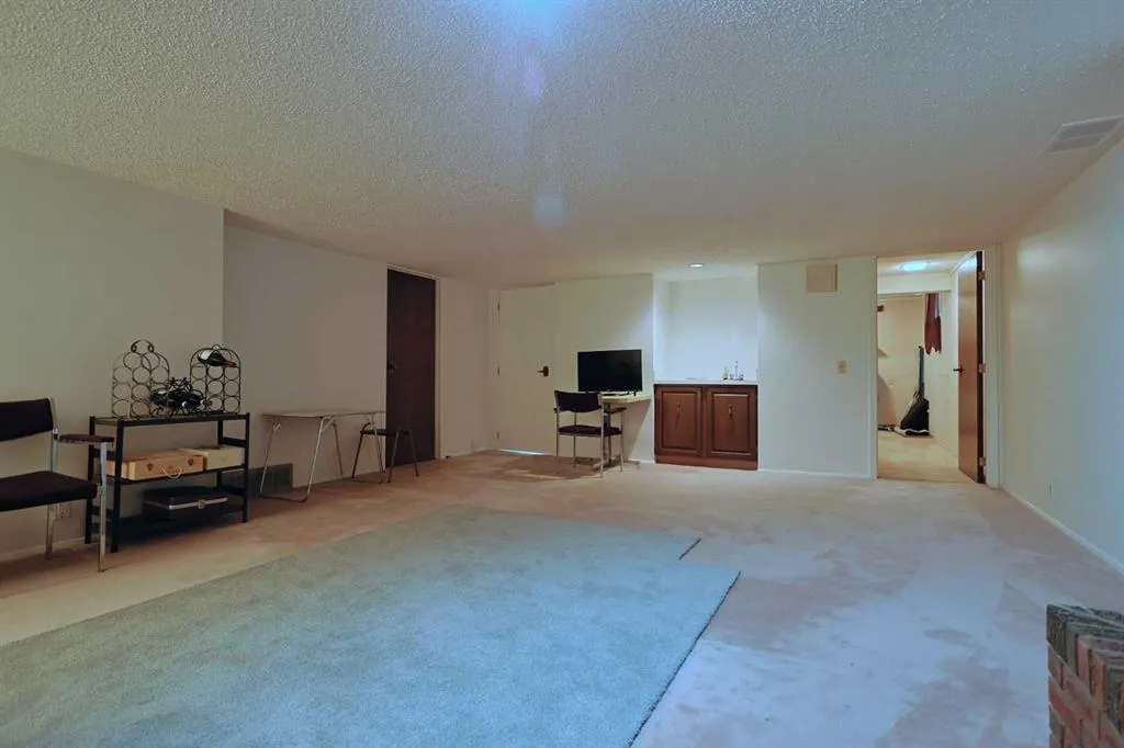 1901 Varsity Estates Drive NW, #18