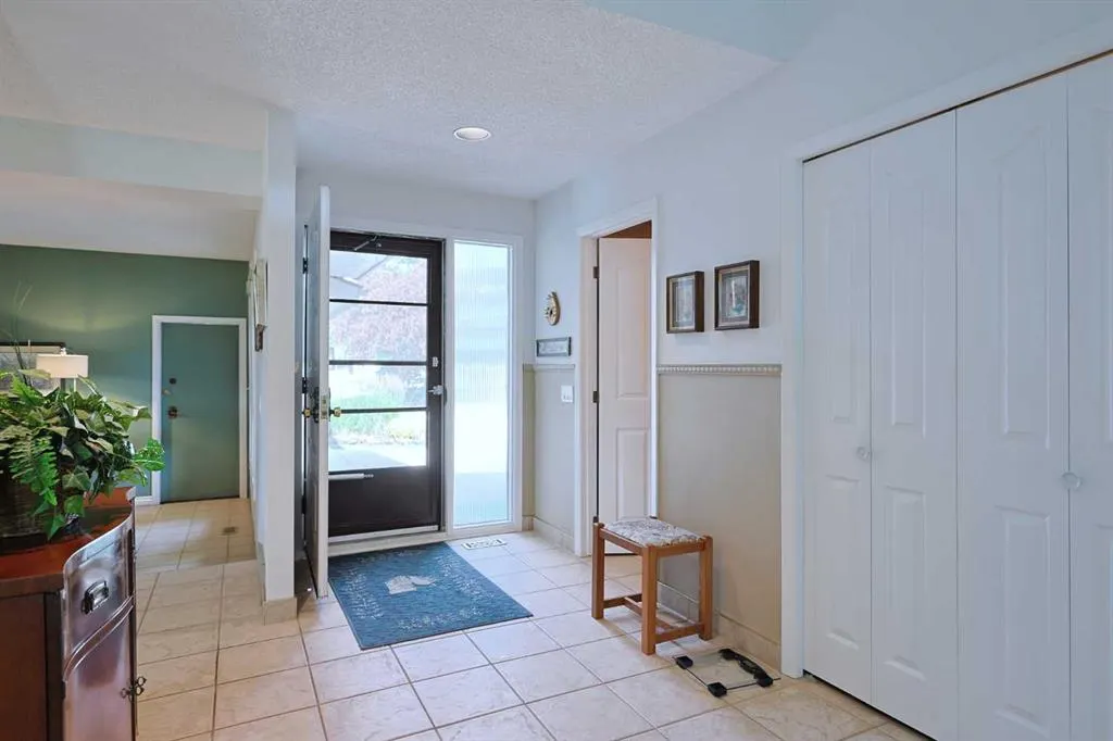 1901 Varsity Estates Drive NW, #18