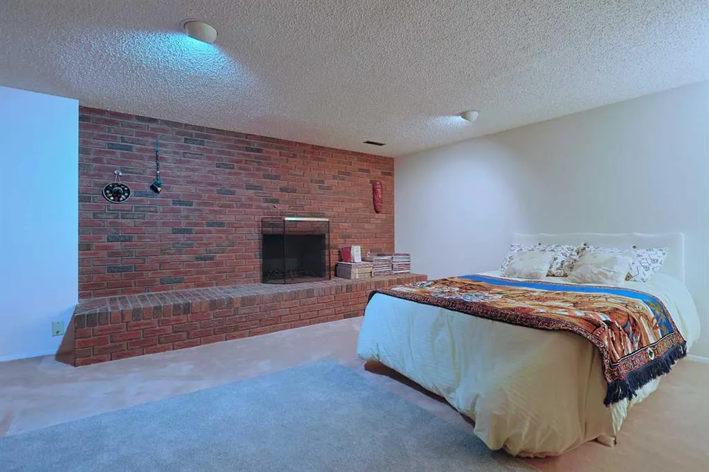 1901 Varsity Estates Drive NW, #18