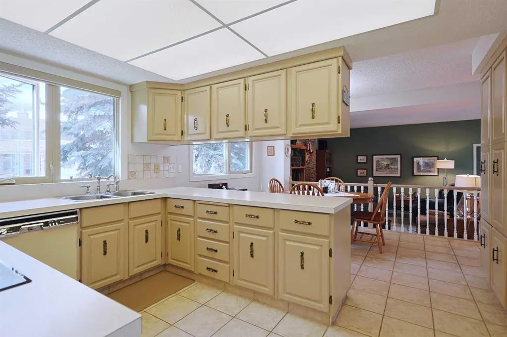1901 Varsity Estates Drive NW, #18