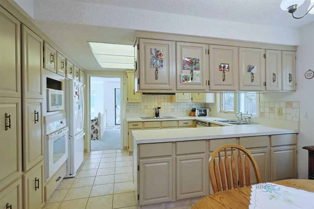 1901 Varsity Estates Drive NW, #18