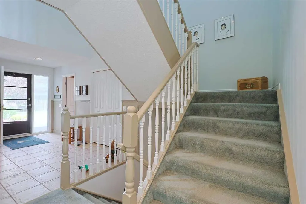 1901 Varsity Estates Drive NW, #18