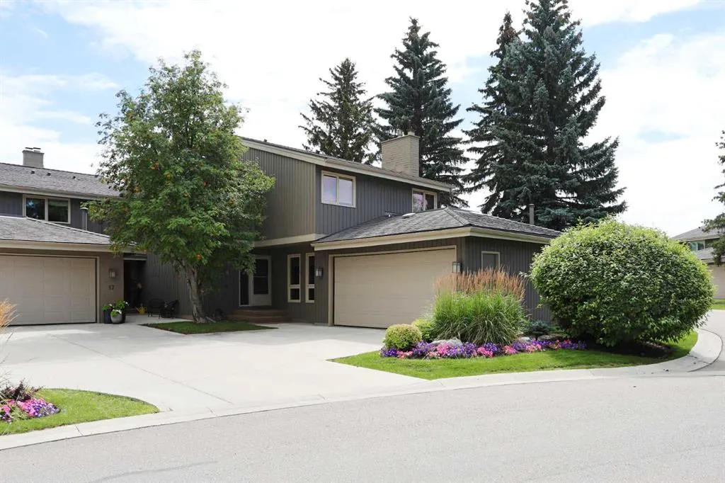 1901 Varsity Estates Drive NW, #18